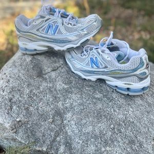 New Balance Women's White/Blue 760 Lace Up Running Athletic Shoes Sz 11